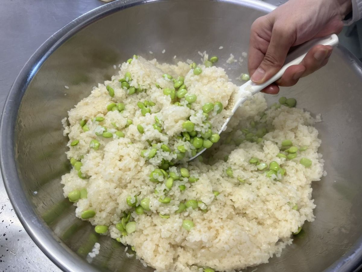 「だだちゃ豆おこわ〈冷凍〉4ヶ入」 70g×4 佐徳 庄内地方